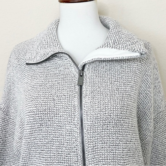 Sweaty Betty Restful Bouclé Lily White Zip Up
Jacket Size Small - Picture 5 of 15